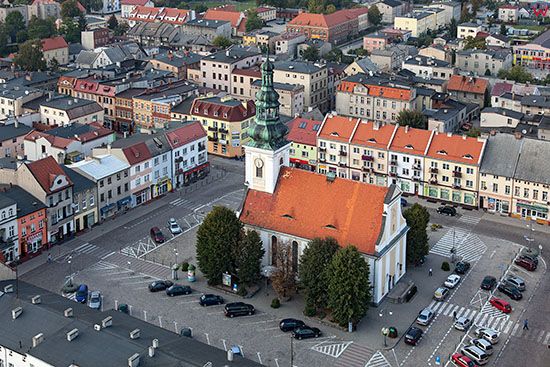 Nowe Miasto Lubawskie, Rynek Miejski z dawnym kosciolem ewangelickim (obecnie kino). EU, PL, Warm-Maz. Lotnicze.